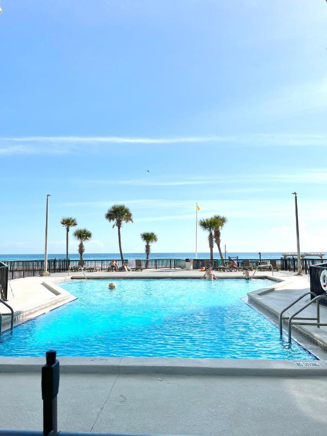 Beach Front Condo, King Size Bed, Sleeps 4 Aparthotel Panama City Beach